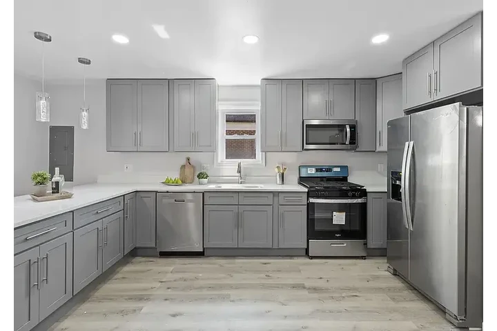 $5450 : HOUSE RENT IN WASHINGTON DC image 10
