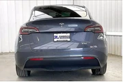 $28490 : Tesla Model Y 2023 AWD Long thumbnail