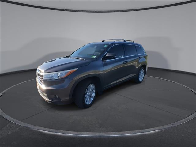 $18900 : PRE-OWNED 2016 TOYOTA HIGHLAN image 4