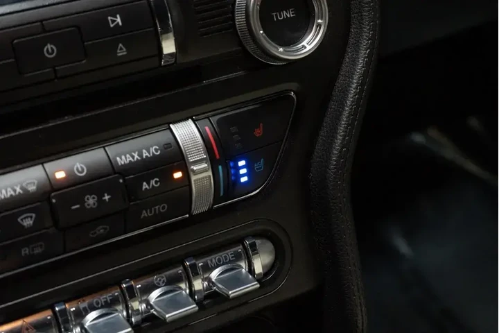 $38995 : Ford Mustang 2015 GT 50 Year image 8