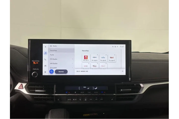 $52989 : Gold Certified2025 Sienna XSE image 6