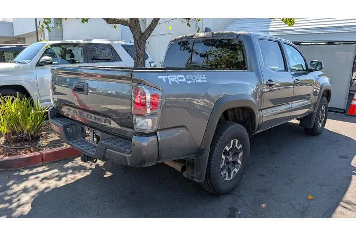 $41395 : Gold Certified 2023 Tacoma TR image 3