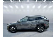 $29905 : Hyundai TUCSON 2025 SEL Conv thumbnail