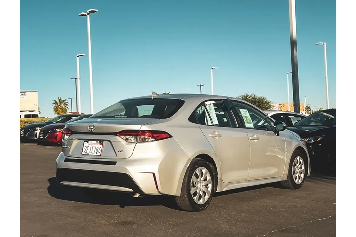 $17936 : Toyota Corolla 2021 LE 4dr S image 3