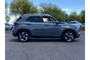 $18990 : Hyundai VENUE 2021 SEL 4dr C thumbnail