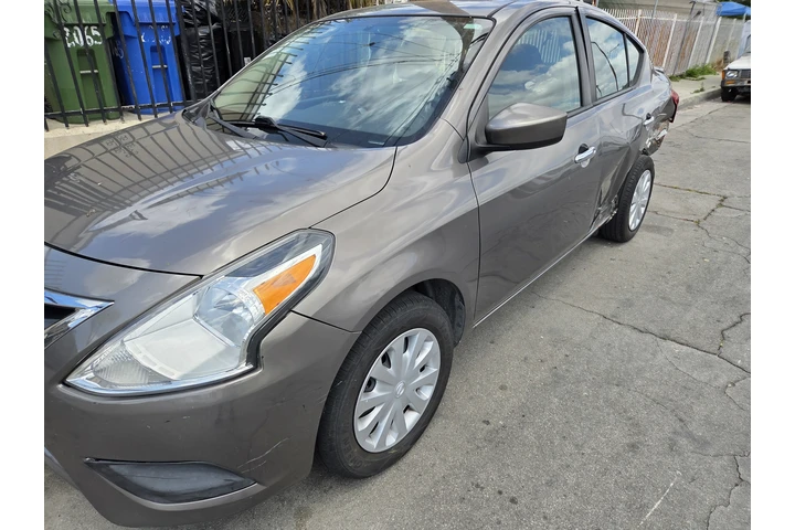 $2900 : Nissan Versa 2015 Salvage image 2