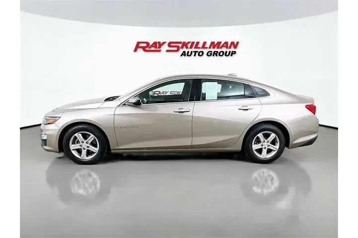 $21975 : Chevrolet Malibu 2024 LT 4dr image 4