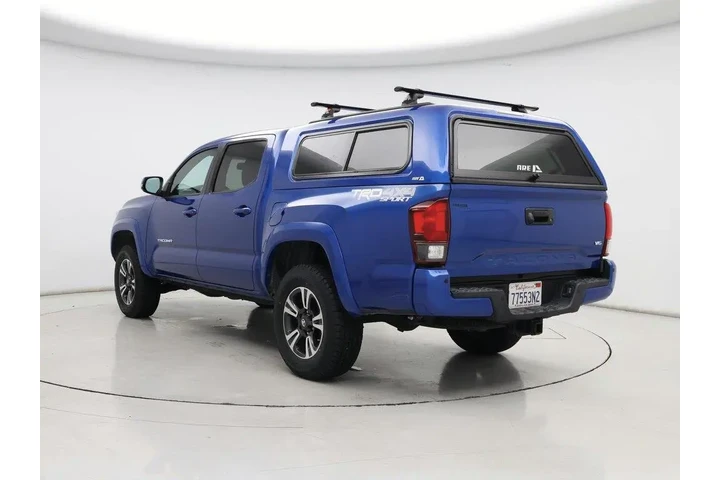 $33998 : Toyota Tacoma 2018 4x4 TRD S image 2