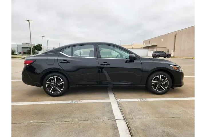 $18783 : Nissan Sentra 2024 SV 4dr Se image 5