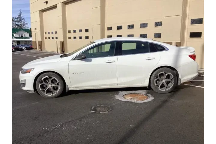 $13303 : Chevrolet Malibu 2019 RS 4dr image 4