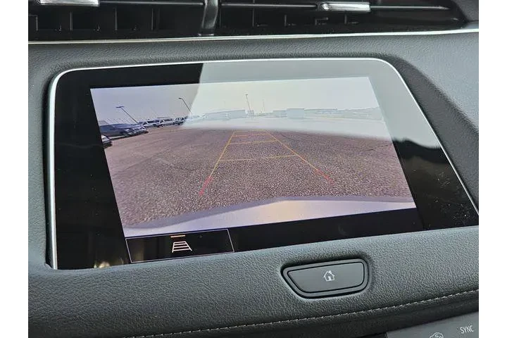 $22300 : Cadillac XT4 2023 Premium Lu image 4