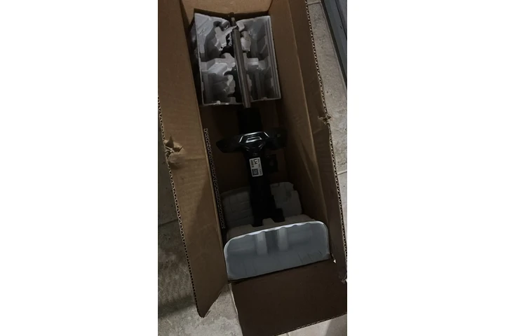 $300 : Shock absorbert Hyundai elantr image 1