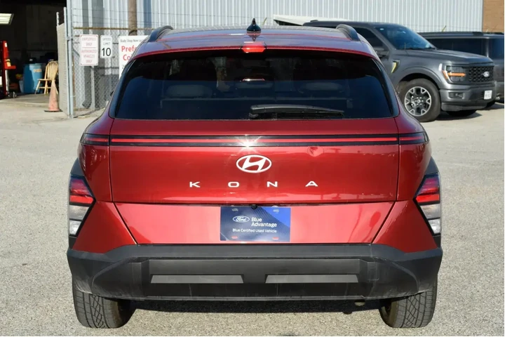$18783 : Hyundai KONA 2024 SEL 4dr Cr image 9