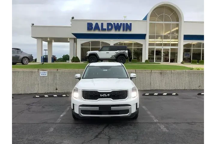 $36950 : Kia Telluride 2023 AWD LX 4d image 2