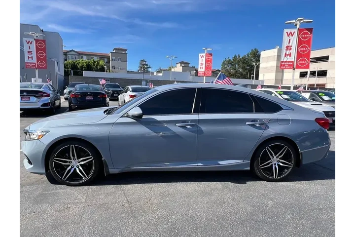 $28498 : Honda Accord 2021 Touring 4d image 2
