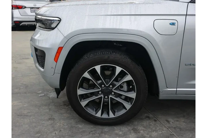 $39025 : Jeep Grand Cherokee 2024 4x4 image 10