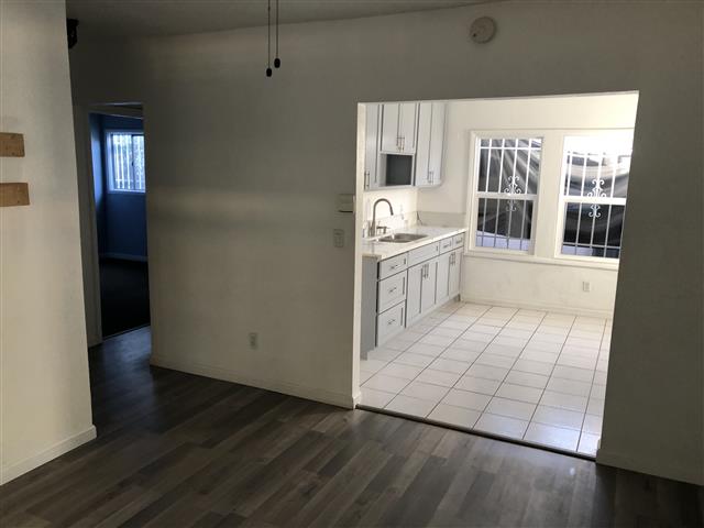 $2400 : Fully Remodeled Unit image 1