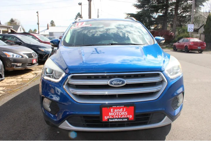 $15995 : 2017 Escape Titanium 4WD image 2