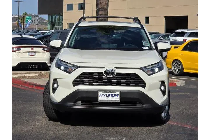 $27995 : Toyota RAV4 2022 XLE Premium image 3