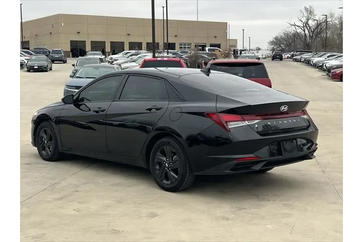 $17210 : Hyundai ELANTRA 2023 SEL 4dr image 10