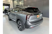 $22595 : Nissan Kicks 2025 SV 4dr Cro thumbnail
