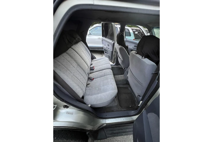 $3600 : Vendo Toyota 4 Runner image 5