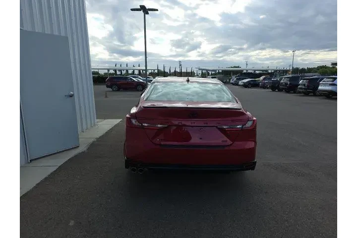 $39900 : Toyota Camry 2026 SE 4dr Sed image 5