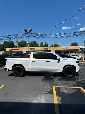 $44299 : 2019 Silverado 1500 4WD Crew image 3