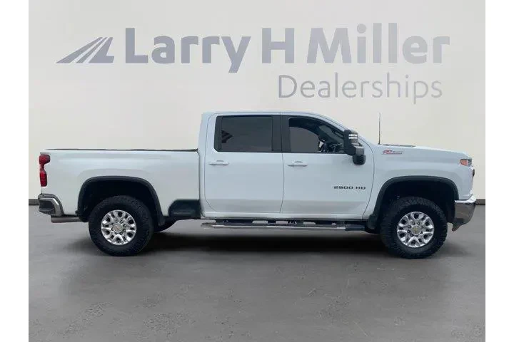 Chevrolet Silverado 2500HD 2 image 6