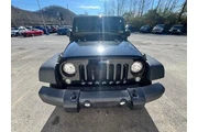 Jeep Wrangler 2017 4x4 Sport thumbnail
