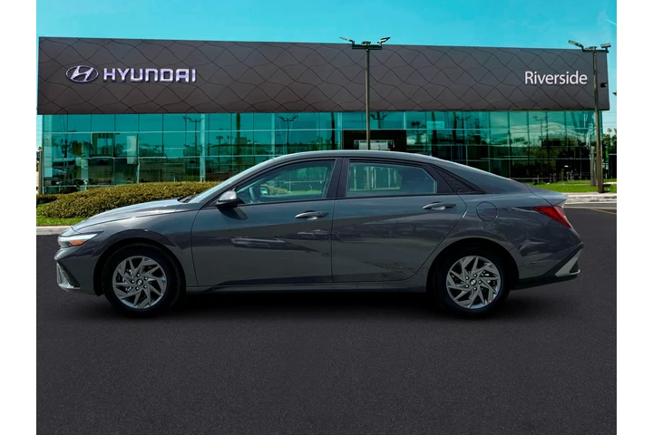 $20591 : Hyundai ELANTRA Hybrid 2024 image 3