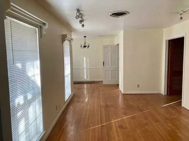 $1200 : Houston Texas image 2