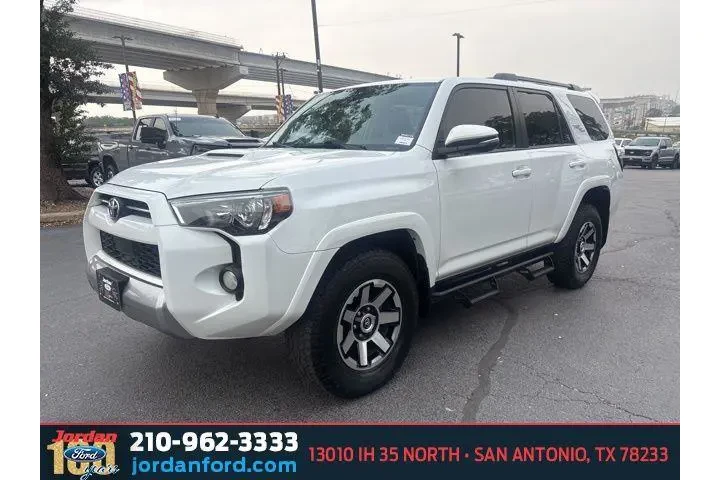 $25925 : Toyota 4Runner 2020 4x4 SR5 image 3