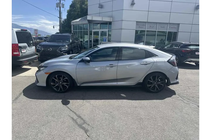 $19410 : 2019 Civic Hatchback Sport image 9
