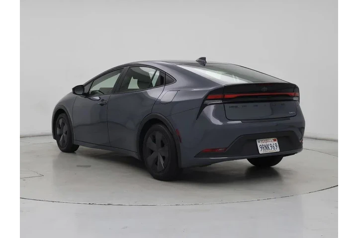 $29998 : Toyota Prius 2024 LE 4dr Hat image 2