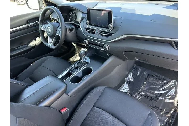 $16659 : Nissan Altima 2022 2.5 SV 4d image 8