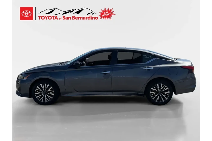 $20777 : Nissan Altima 2025 2.5 SV 4d image 2