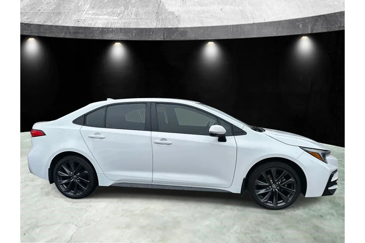 $22485 : Toyota Corolla 2024 SE 4dr S image 2