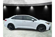 $22485 : Toyota Corolla 2024 SE 4dr S thumbnail