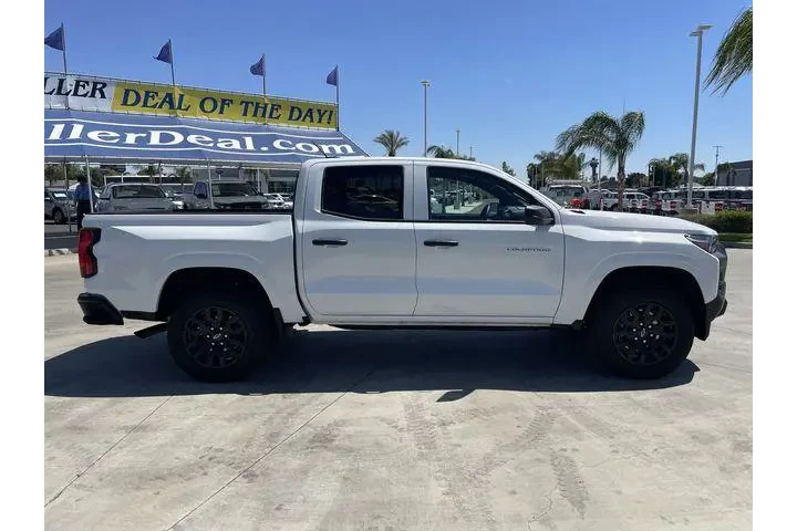 $32888 : Chevrolet Colorado 2025 4x2 image 9