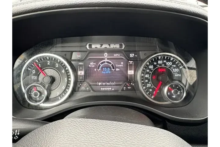 $33994 : Ram 1500 2021 4x4 Laramie 4d image 9