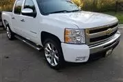 $6000 : 2011 CHEVROLET SILVERADO LT 4D thumbnail