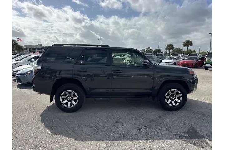 $36988 : Toyota 4Runner 2024 4x4 TRD image 2