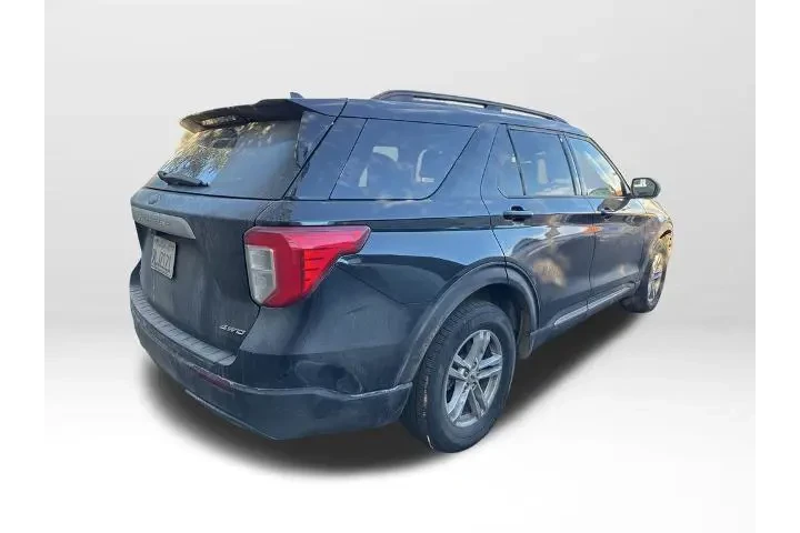 $27300 : Ford Explorer 2024 AWD XLT 4 image 4