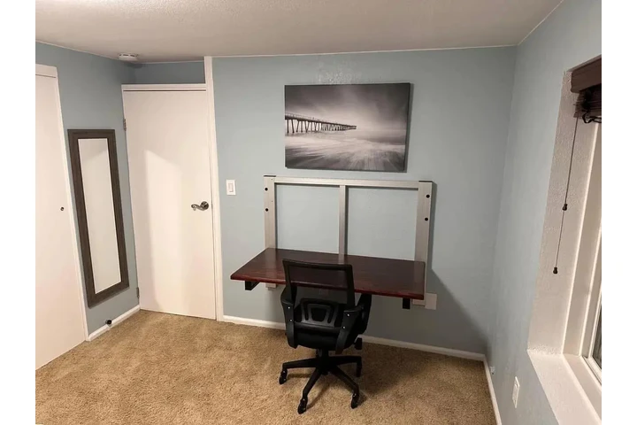 $1200 : Private home image 4