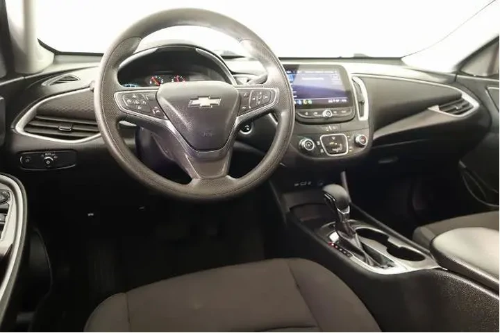 $20097 : Chevrolet Malibu 2024 LS Fle image 2