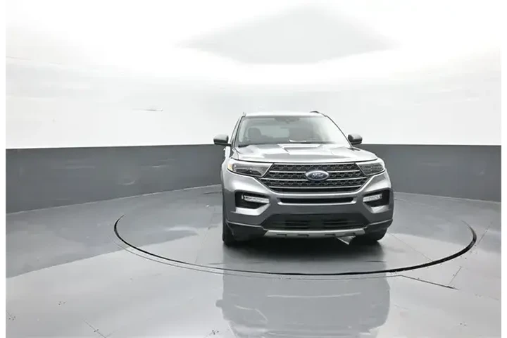 $29695 : Ford Explorer 2022 AWD XLT 4 image 2