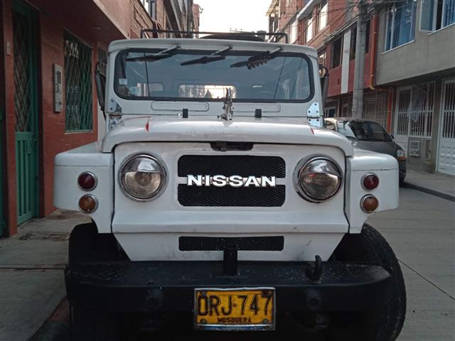 $16 : Vendo Nissan Patrol Modelo 80 image 2