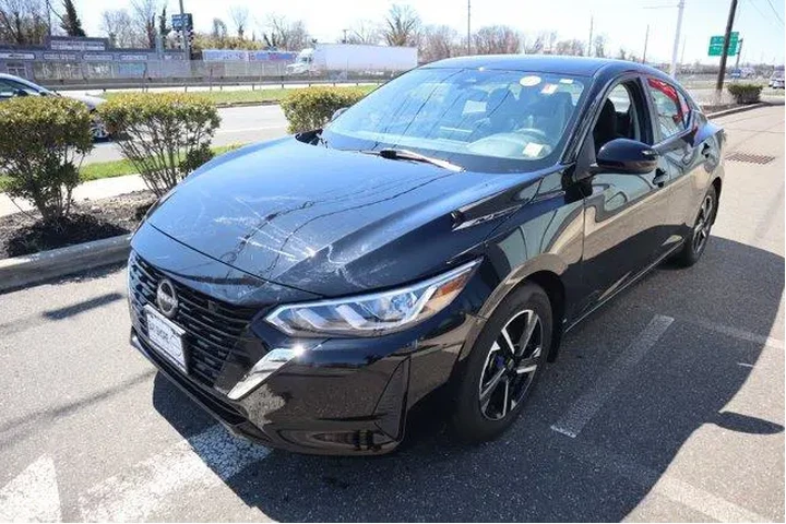 $18752 : Nissan Sentra 2025 SV 4dr Se image 8