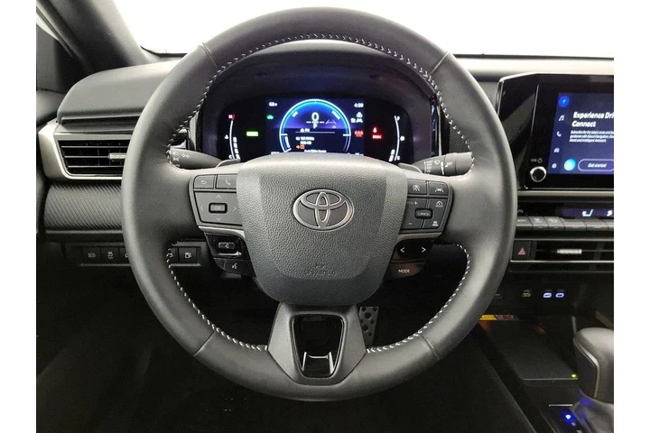 $32998 : Toyota Camry 2025 SE 4dr Sed image 10